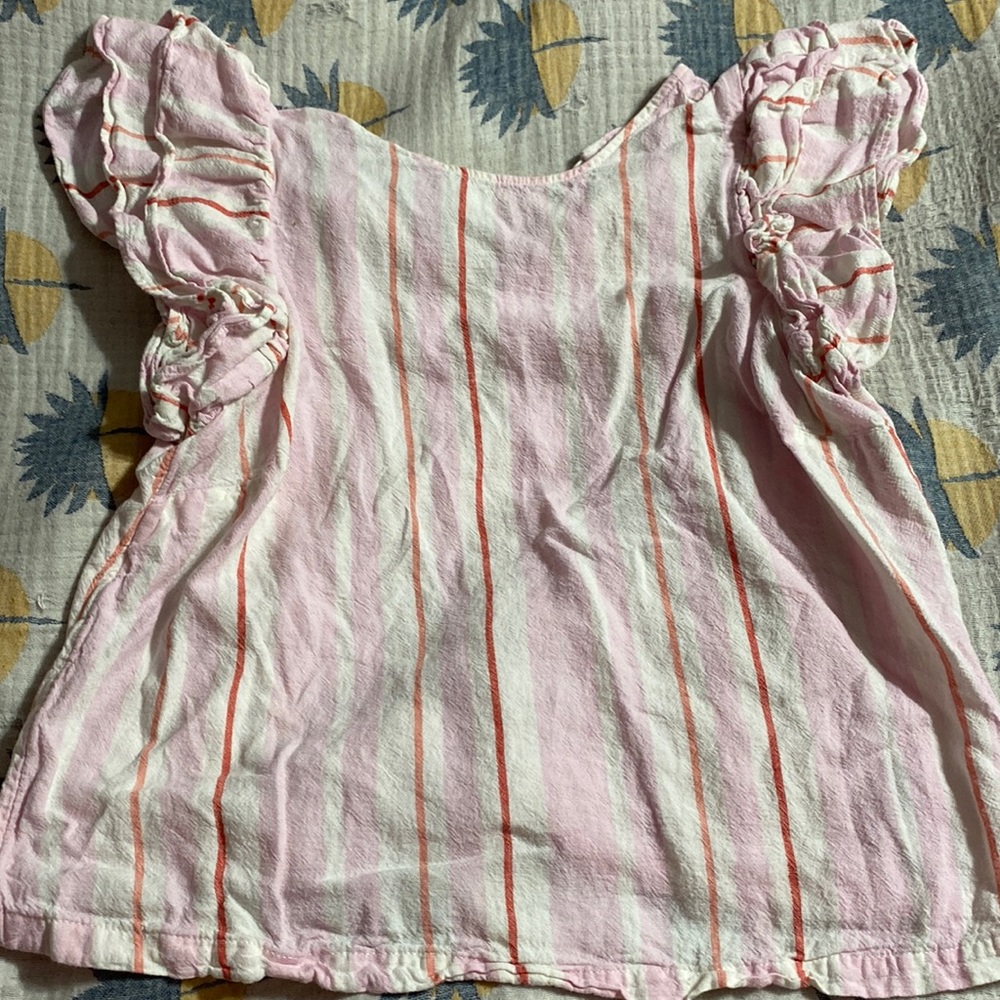 Cute striped ruffle sleeve top size s
